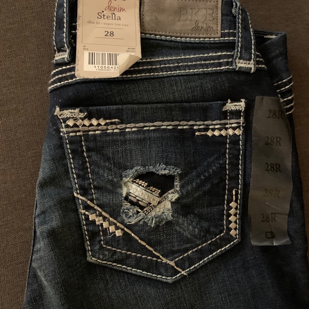 BKE Stella sz 28 Women’s jean slim fit lowrise NWT
